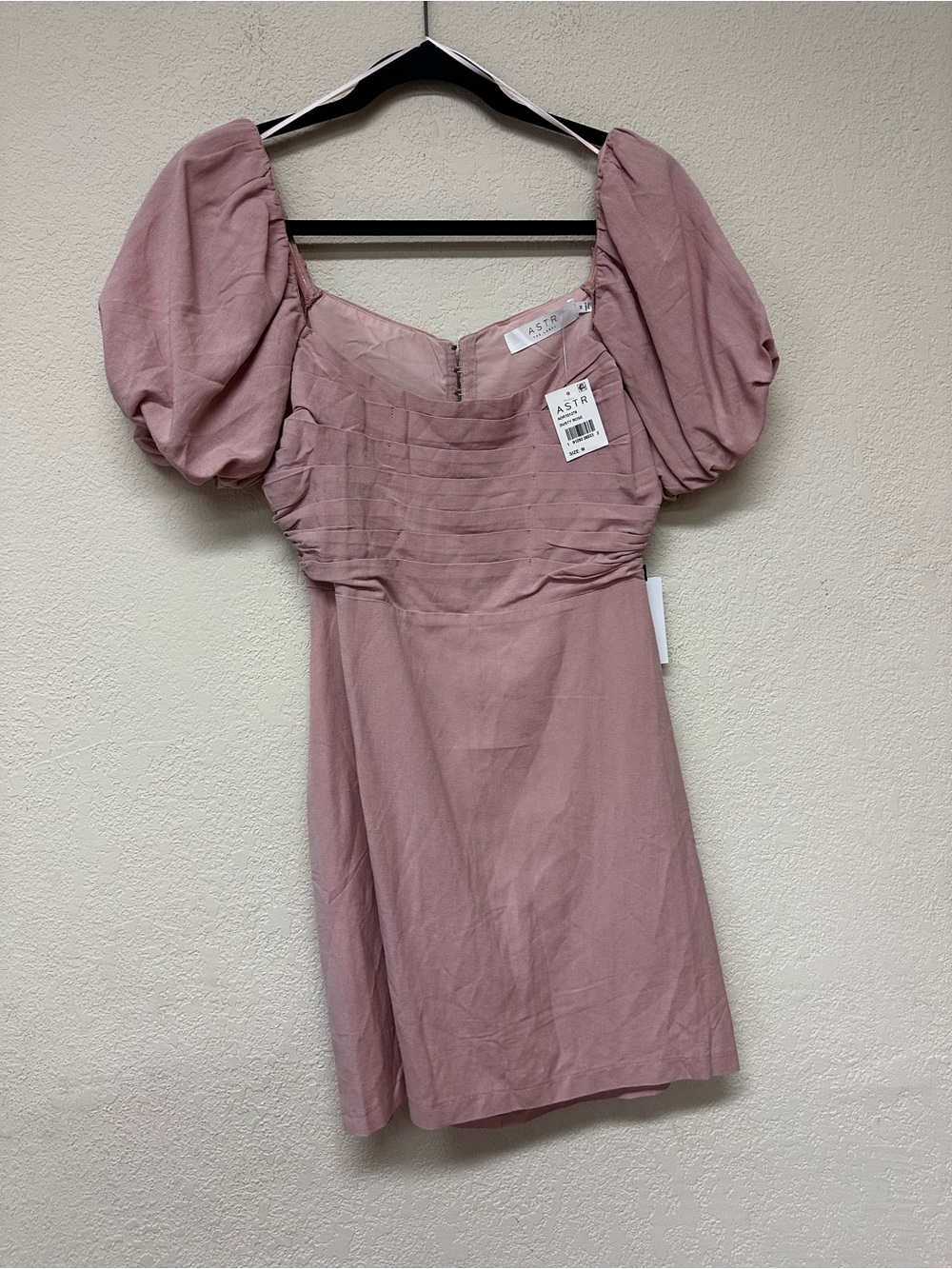 Astr NWT Pink Puff Sleeve Mini Dress size M